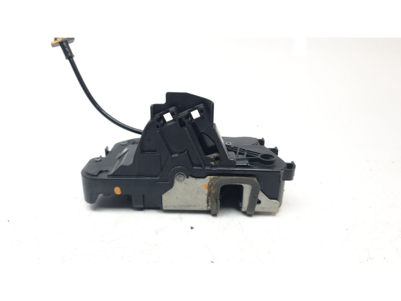 Recambio de cerradura puerta trasera izquierda para ford puma hybrid titanium design referencia OEM IAM HB1AA26413CE  