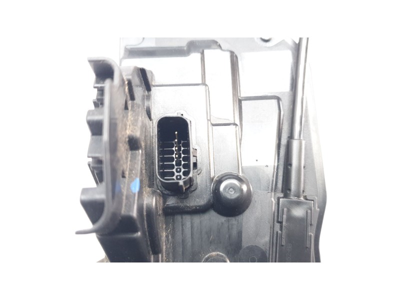 Recambio de cerradura puerta trasera izquierda para ford puma hybrid titanium design referencia OEM IAM HB1AA26413CE  