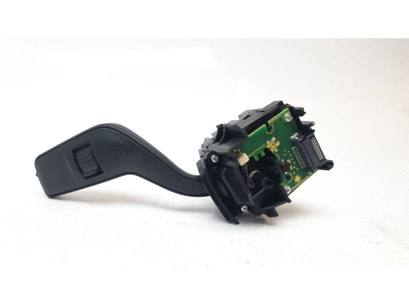 Recambio de mando limpia para ford puma hybrid titanium design referencia OEM IAM GN1517A553AB  
