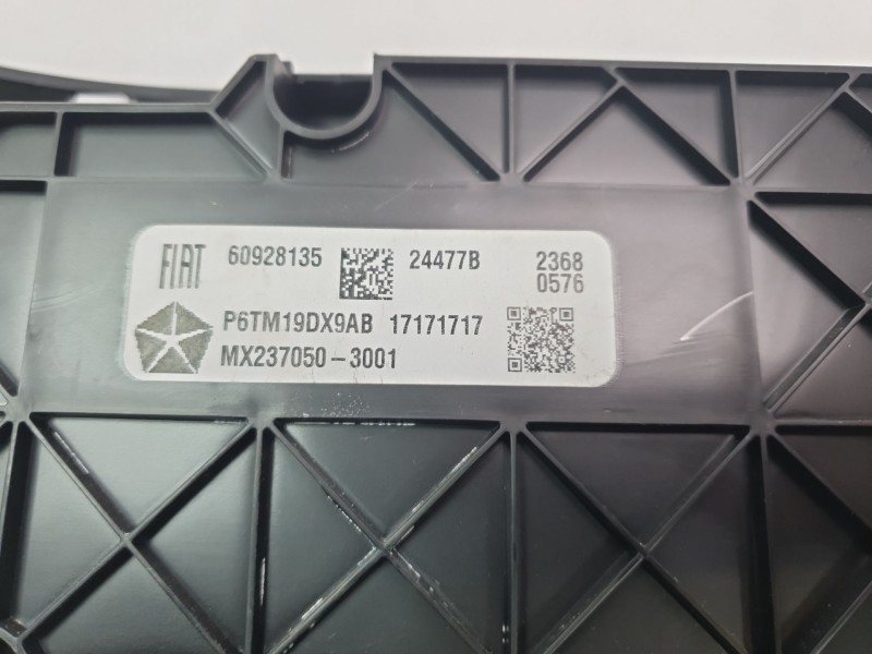 Recambio de mando climatizador para jeep compass ii longitude 4x2 referencia OEM IAM P6TM19DX9AB  