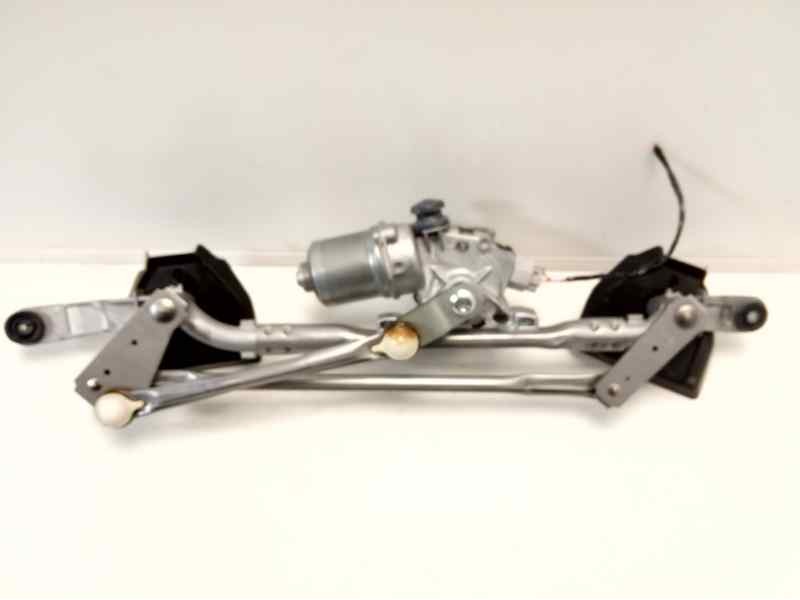 Recambio de motor limpia delantero para suzuki celerio 1.0 12v cat referencia OEM IAM 3811084M01  