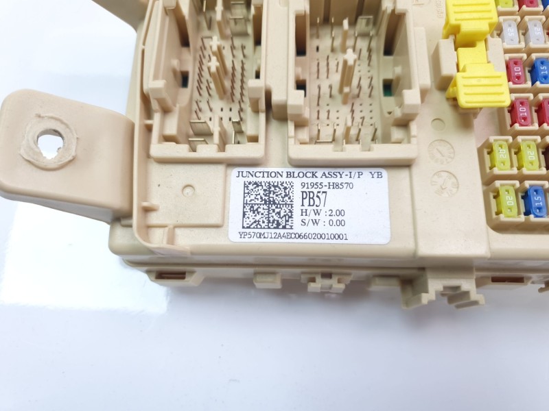 Recambio de caja reles / fusibles para kia stonic (ybcuv) drive referencia OEM IAM 91955H8570  
