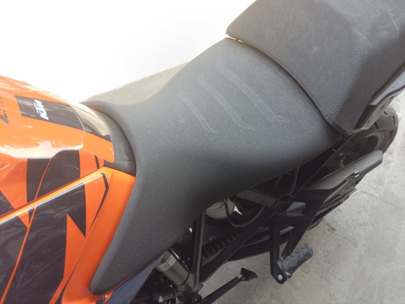 Recambio de asiento para ktm super adventure 1290 super adventure s referencia OEM IAM   