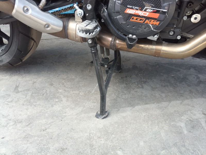 Recambio de caballete central para ktm super adventure 1290 super adventure s referencia OEM IAM   