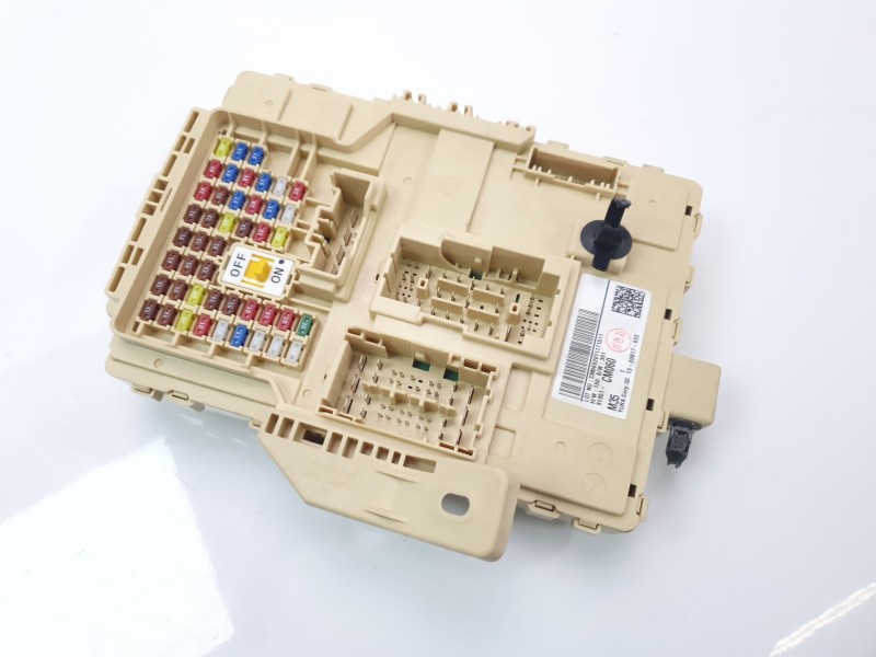 Recambio de caja reles / fusibles para hyundai kona referencia OEM IAM 91951CM060  
