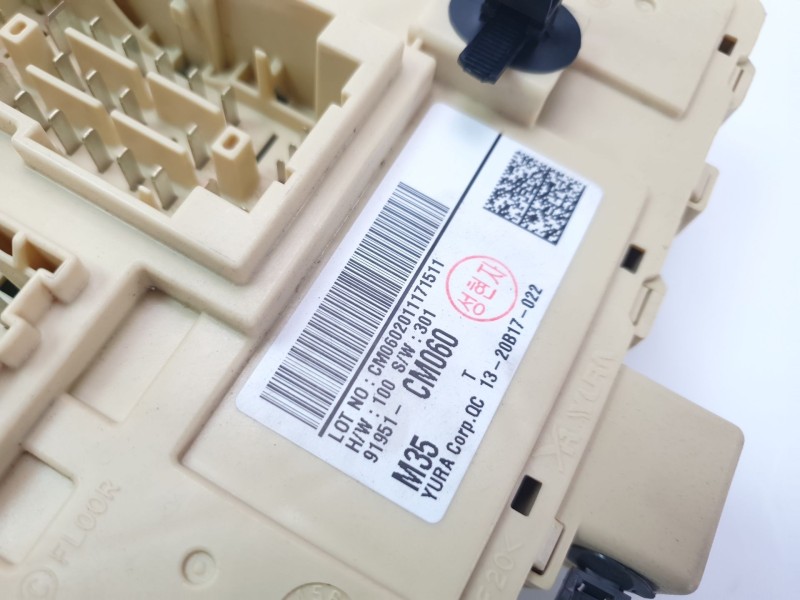 Recambio de caja reles / fusibles para hyundai kona referencia OEM IAM 91951CM060  