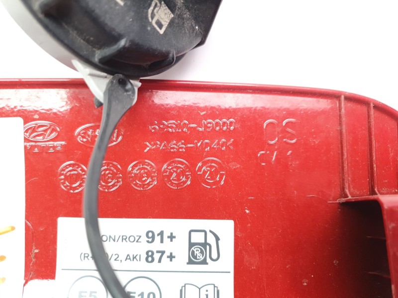 Recambio de tapa exterior combustible para hyundai kona referencia OEM IAM 69510J9000  