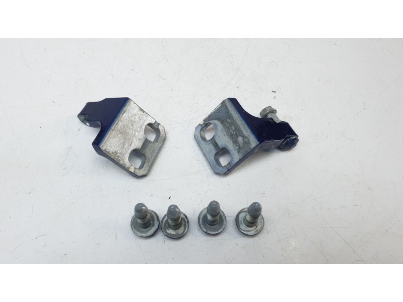 Recambio de bisagra puerta delantera derecha para maserati ghibli iii (m157) 3.0 referencia OEM IAM 675000161  