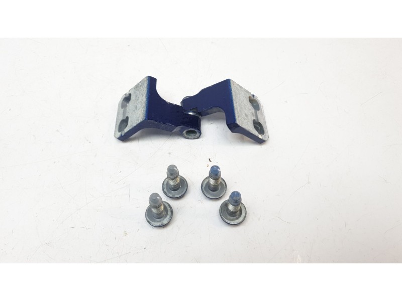 Recambio de bisagra puerta trasera derecha para maserati ghibli iii (m157) 3.0 referencia OEM IAM 675000161  