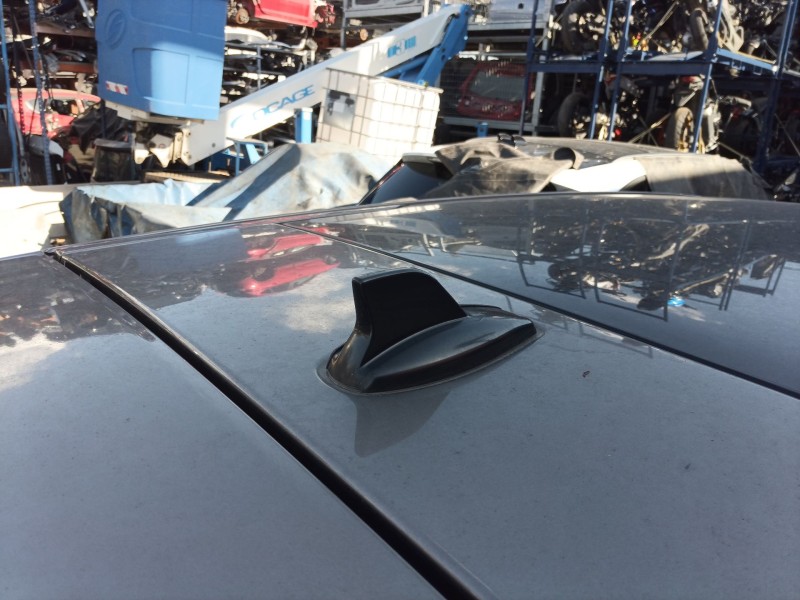 Recambio de antena para land rover discovery sport (l550) 2.0 d 4x4 referencia OEM IAM   