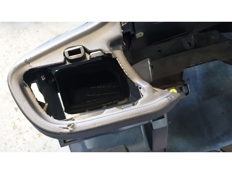 Recambio de kit airbag para ford puma hybrid titanium design referencia OEM IAM 2523550  