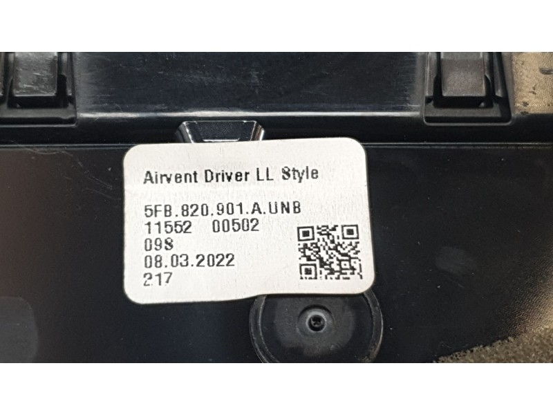 Recambio de aireador izquierdo para seat leon (kl1) 1.5 16v tsi act referencia OEM IAM 5FB820901AUNB  