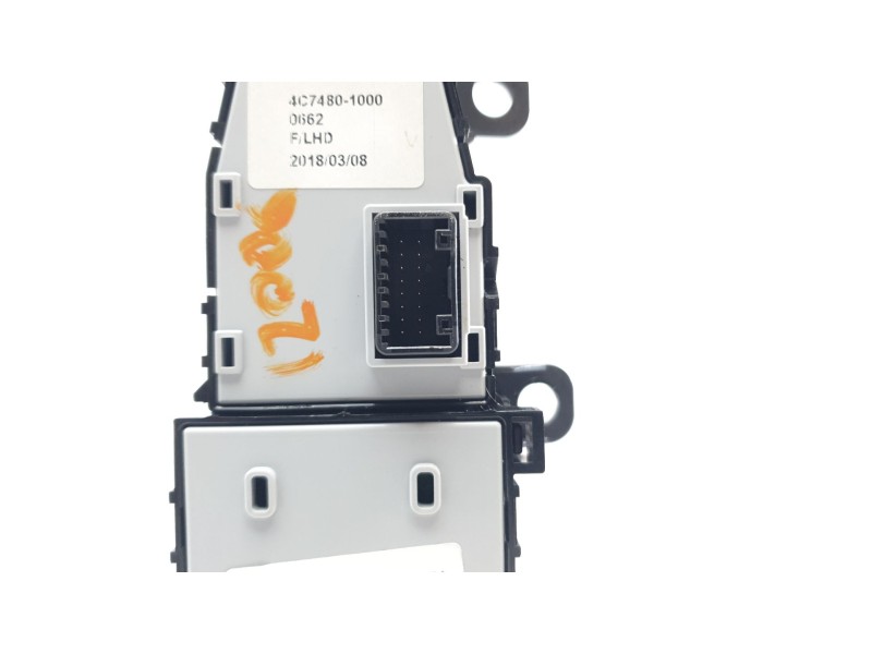 Recambio de mando elevalunas delantero izquierdo para kia niro business referencia OEM IAM 93570G5310  