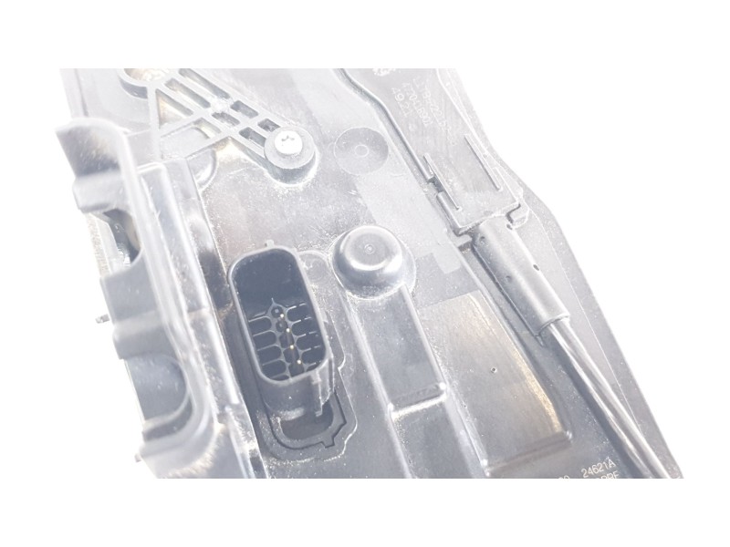 Recambio de cerradura puerta trasera derecha para ford puma hybrid titanium design referencia OEM IAM H1BAA26412CE  