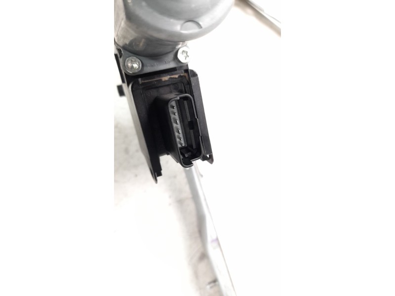 Recambio de elevalunas delantero derecho para citroen c4 cactus shine referencia OEM IAM 9833196080  