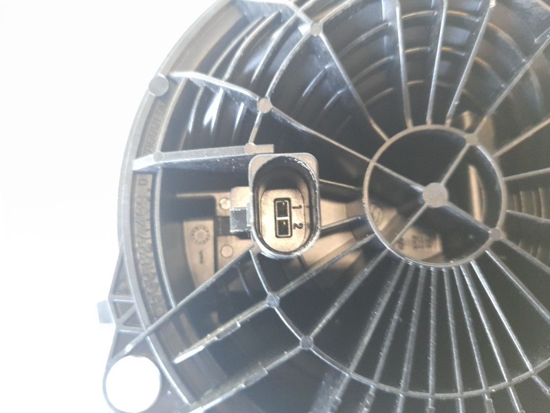 Recambio de maneta exterior porton para volkswagen polo vi (ae1) life referencia OEM IAM 5G9827469  