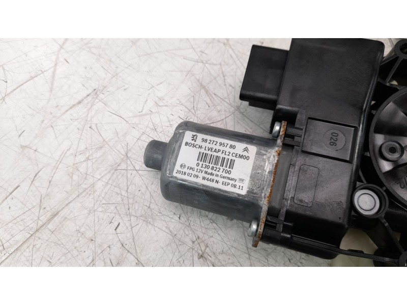 Recambio de elevalunas delantero derecho para citroen c4 cactus shine referencia OEM IAM 9833196080  