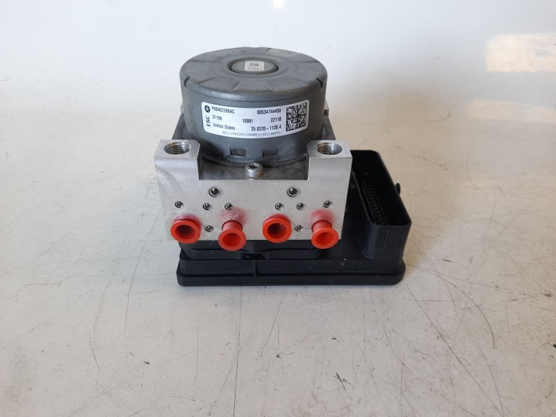 Recambio de abs para jeep compass ii longitude 4x2 referencia OEM IAM P68402396AC  