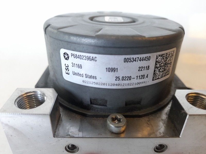 Recambio de abs para jeep compass ii longitude 4x2 referencia OEM IAM P68402396AC  
