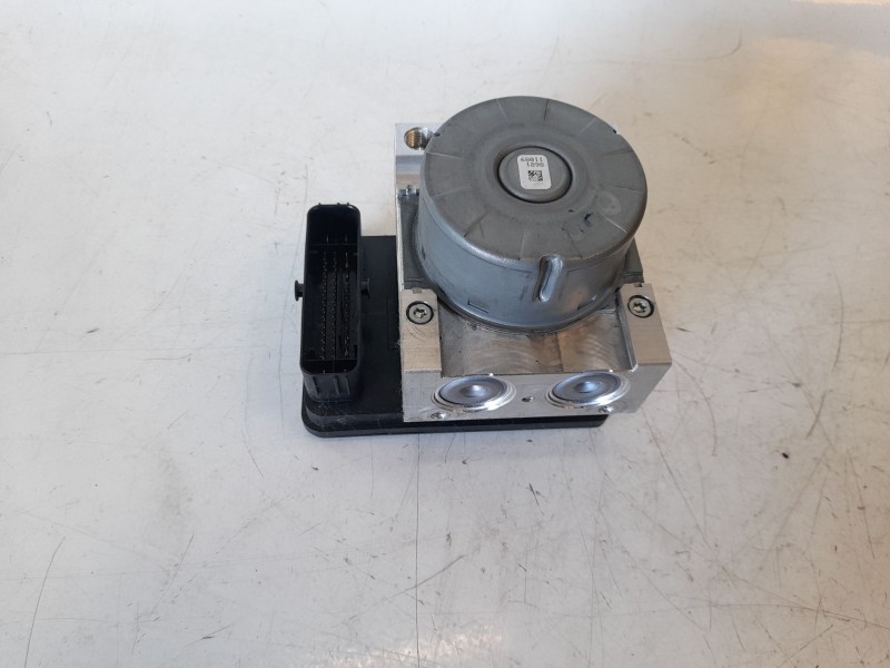 Recambio de abs para jeep compass ii longitude 4x2 referencia OEM IAM P68402396AC  