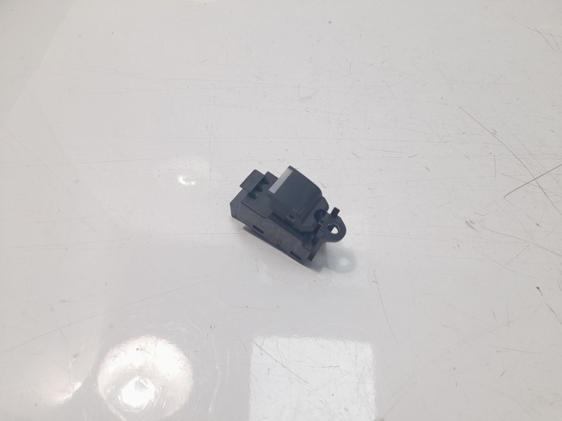 Recambio de mando elevalunas trasero derecho para land rover discovery sport (l550) 2.0 d 4x4 referencia OEM IAM LR059773  