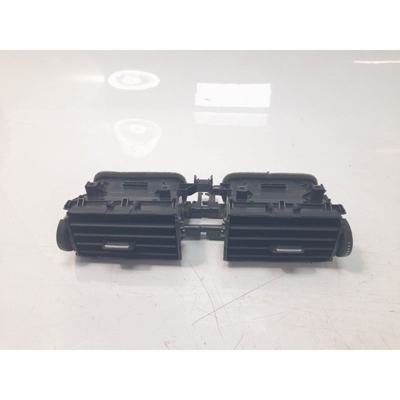 Recambio de rejilla aireadora para bmw serie 3 gran turismo (f34) 2.0 turbodiesel referencia OEM IAM 9218551  