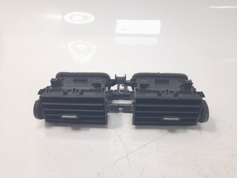 Recambio de rejilla aireadora para bmw serie 3 gran turismo (f34) 2.0 turbodiesel referencia OEM IAM 9218551  