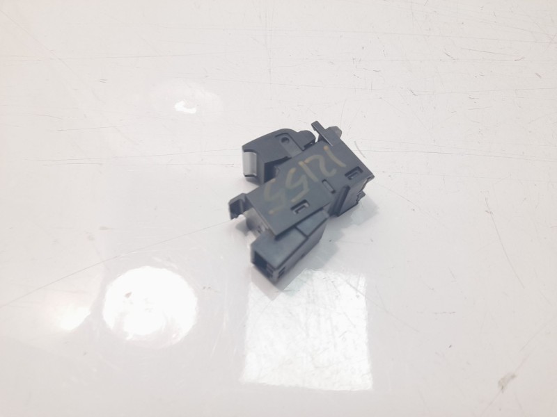 Recambio de mando elevalunas trasero derecho para land rover discovery sport (l550) 2.0 d 4x4 referencia OEM IAM LR059773  