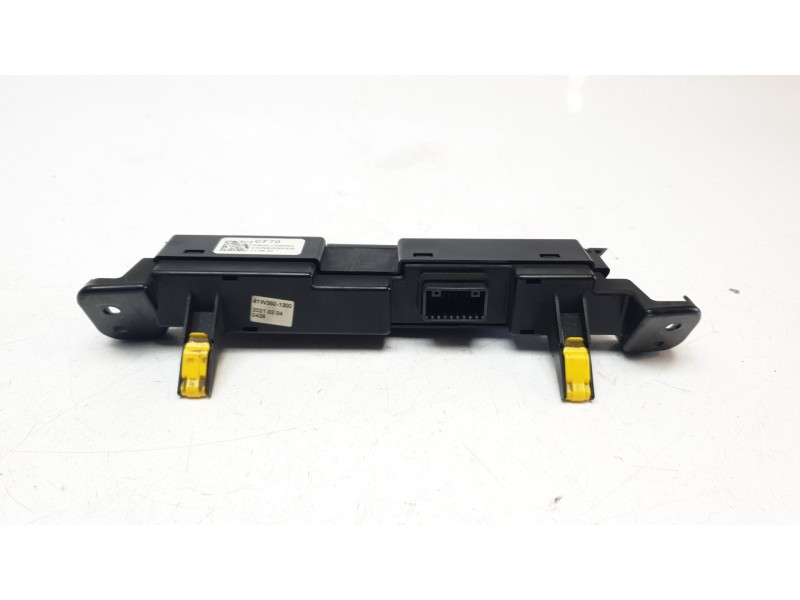 Recambio de warning para kia xceed drive referencia OEM IAM 93600J7000  