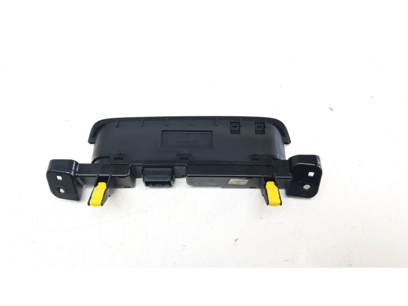 Recambio de warning para kia xceed drive referencia OEM IAM 93600J7000  