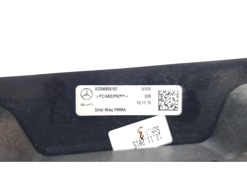 Recambio de aireador central para mercedes-benz clase c (w205) familiar 2.1 cdi cat referencia OEM IAM A2056805107  