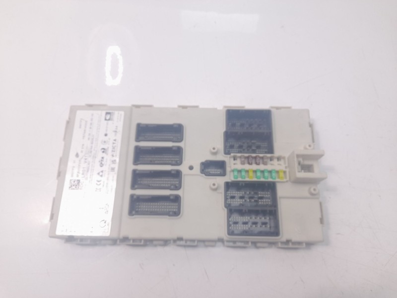 Recambio de caja reles / fusibles para mini cooper se cooper se electrico referencia OEM IAM 61355A577F2  