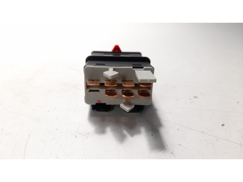 Recambio de warning para volkswagen polo (9n3) referencia OEM IAM 6N095323B IEF210037HQ 