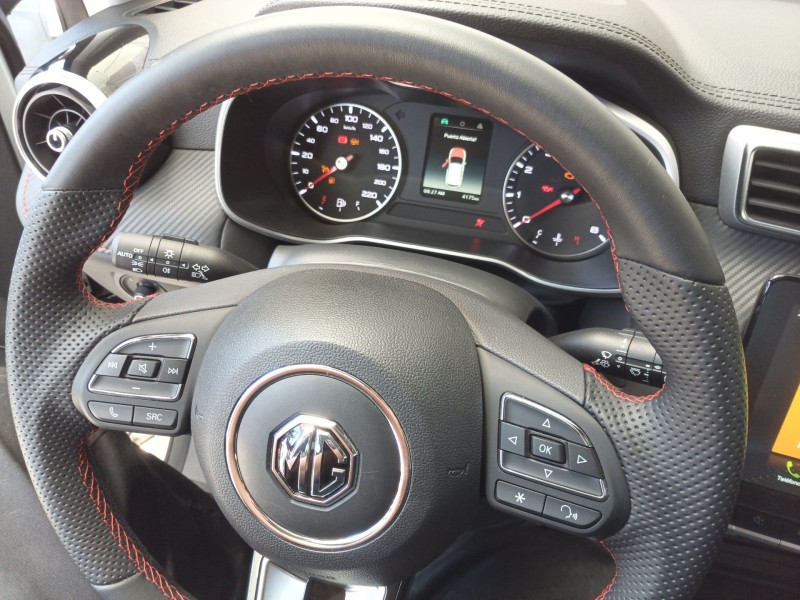 Recambio de mando multifuncion para mg mg zs suv 1.5 vti referencia OEM IAM 10565266  