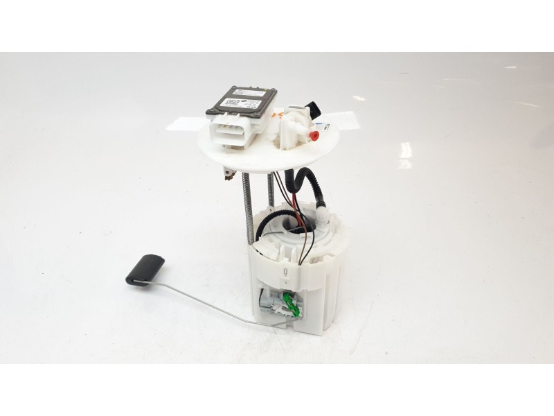 Recambio de bomba combustible para hyundai kona 1.0 tgdi cat referencia OEM IAM 31110J9200  