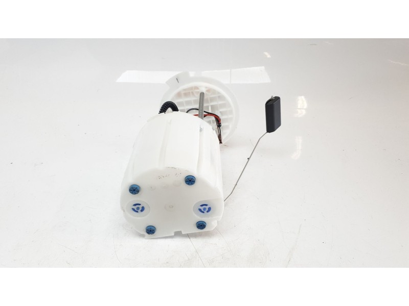 Recambio de bomba combustible para hyundai kona 1.0 tgdi cat referencia OEM IAM 31110J9200  