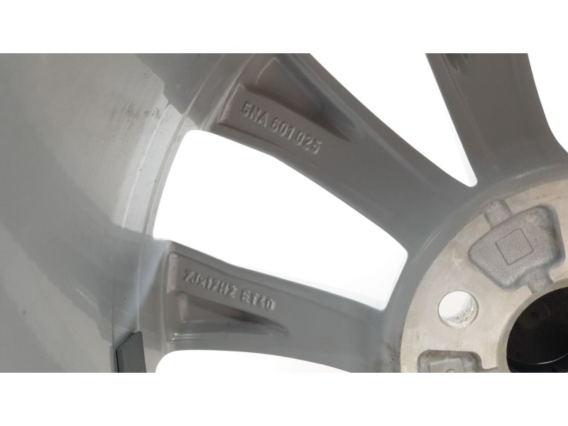Recambio de llanta para volkswagen tiguan (ad1, ax1) 1.4 tsi referencia OEM IAM 5NA601025  