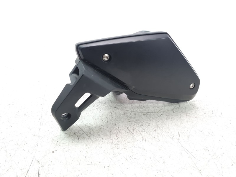 Recambio de carenado delantero izquierdo para honda cb 650r referencia OEM IAM 64431MKND500  