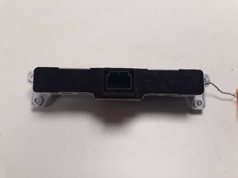 Recambio de pantalla multifuncion para kia sportage drive 2wd referencia OEM IAM 959603U000  