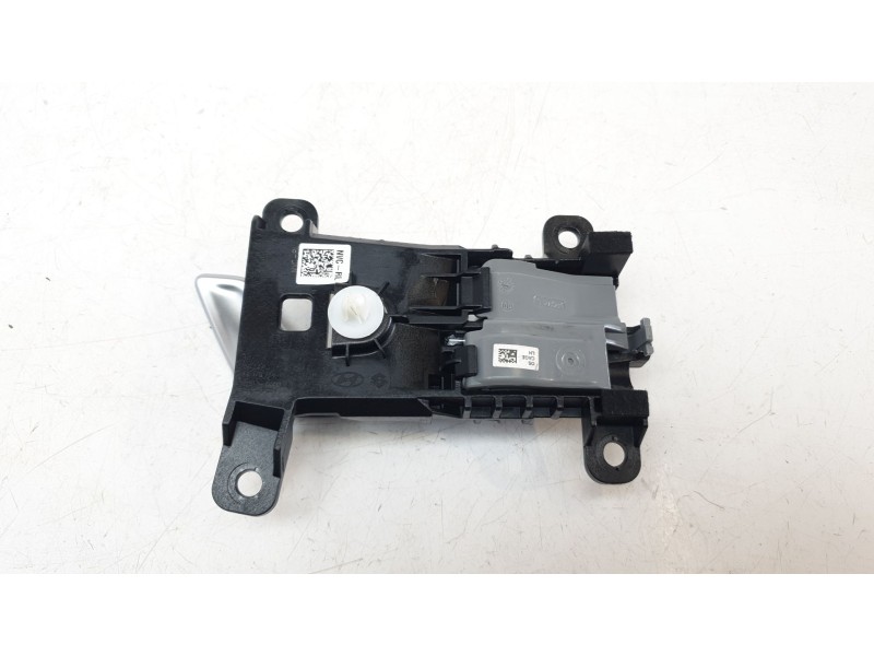 Recambio de maneta interior trasera izquierda para hyundai kona 1.0 tgdi cat referencia OEM IAM 83613J9000  