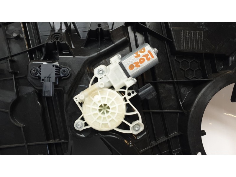 Recambio de elevalunas delantero izquierdo para ford puma hybrid titanium design referencia OEM IAM L1TBS23201CE  