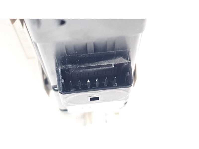 Recambio de asidero techo trasero derecho para mercedes-benz clase s (w222) lim. 3.0 cdi cat referencia OEM IAM A0998150300  