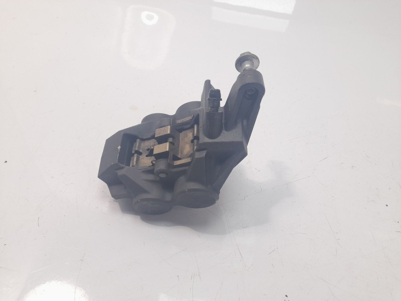 Recambio de pinza de freno delantera izquierda para yamaha xsr 700 xsr 700 referencia OEM IAM 1WS2580T0000  