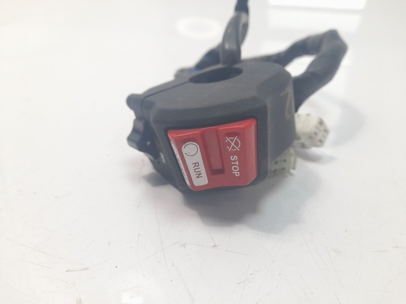 Recambio de piña luces derecha para yamaha xsr 700 xsr 700 referencia OEM IAM B34839750100  