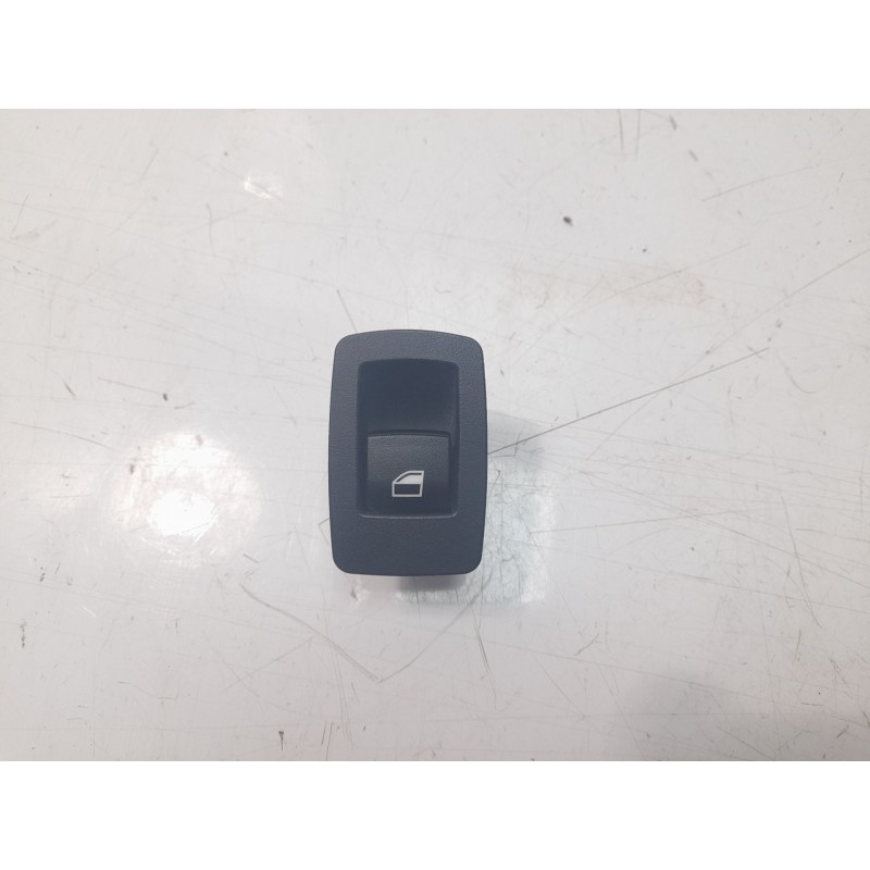 Recambio de mando elevalunas trasero derecho para bmw serie 3 gran turismo (f34) 2.0 turbodiesel referencia OEM IAM 61319208107 