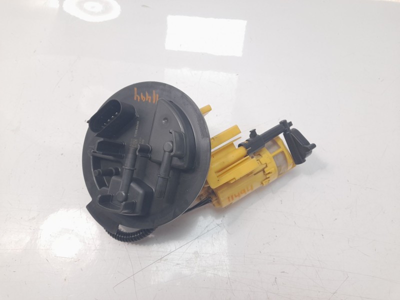 Recambio de bomba combustible para mercedes-benz clase c (w205) familiar 2.1 cdi cat referencia OEM IAM A2054701694  