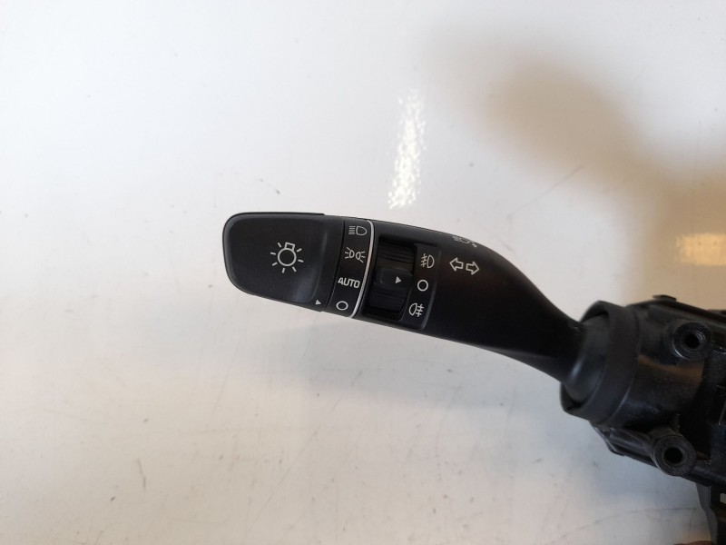 Recambio de mando multifuncion para hyundai kona 1.0 tgdi cat referencia OEM IAM 93403J9950  