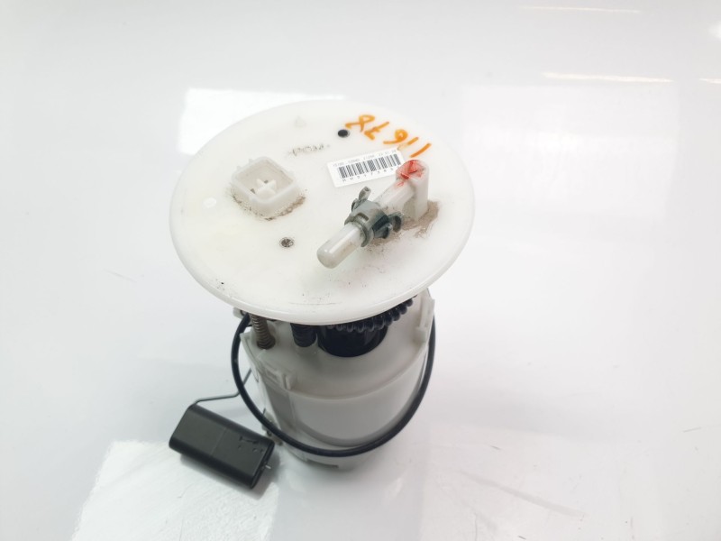 Recambio de bomba combustible para suzuki swift (az) referencia OEM IAM 1510052R40  