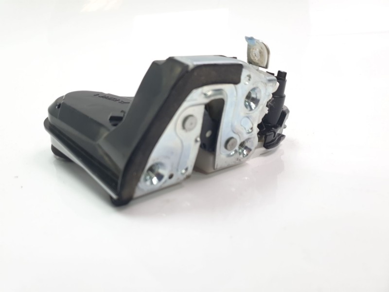 Recambio de cerradura puerta delantera derecha para suzuki swift (az) referencia OEM IAM 8221062R56000  