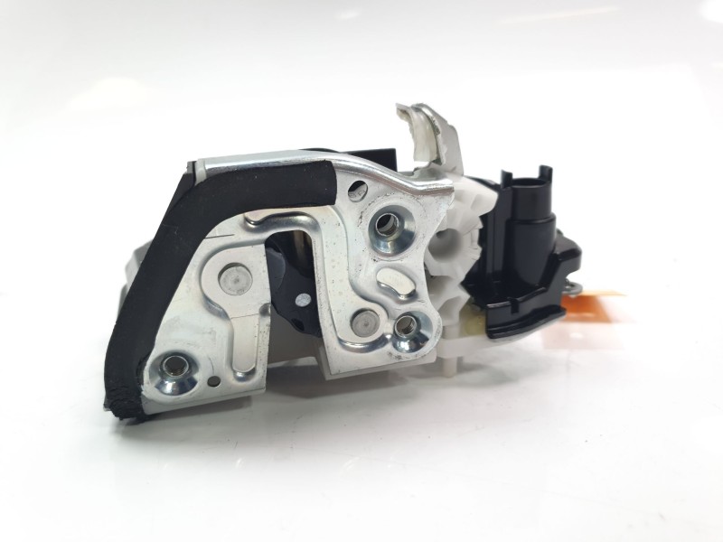 Recambio de cerradura puerta trasera derecha para suzuki swift (az) referencia OEM IAM 8231062R16000  
